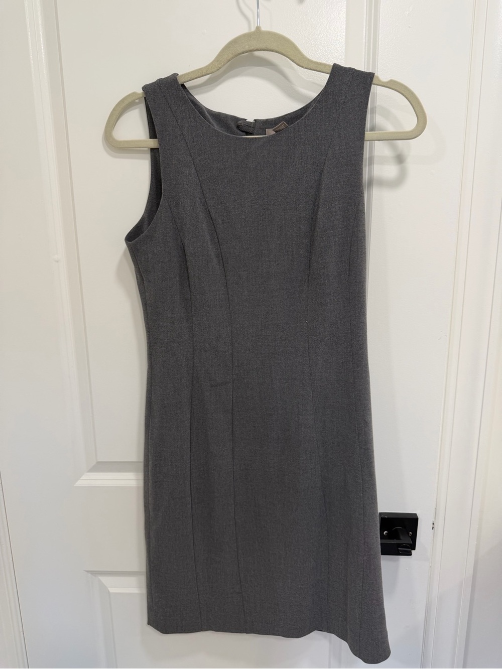 Forever 21 Sleeveless Gray Sheath Dress